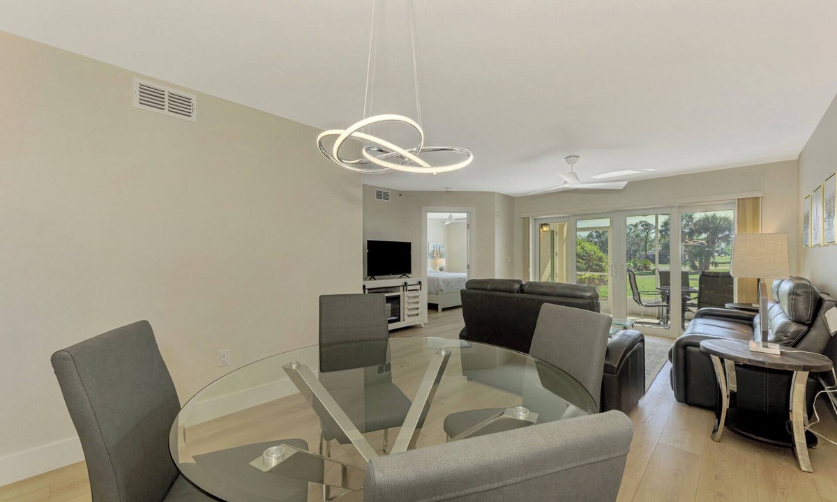 Plantation Condo | Paradise on the Green | Updated ground-floor condo, golf course view