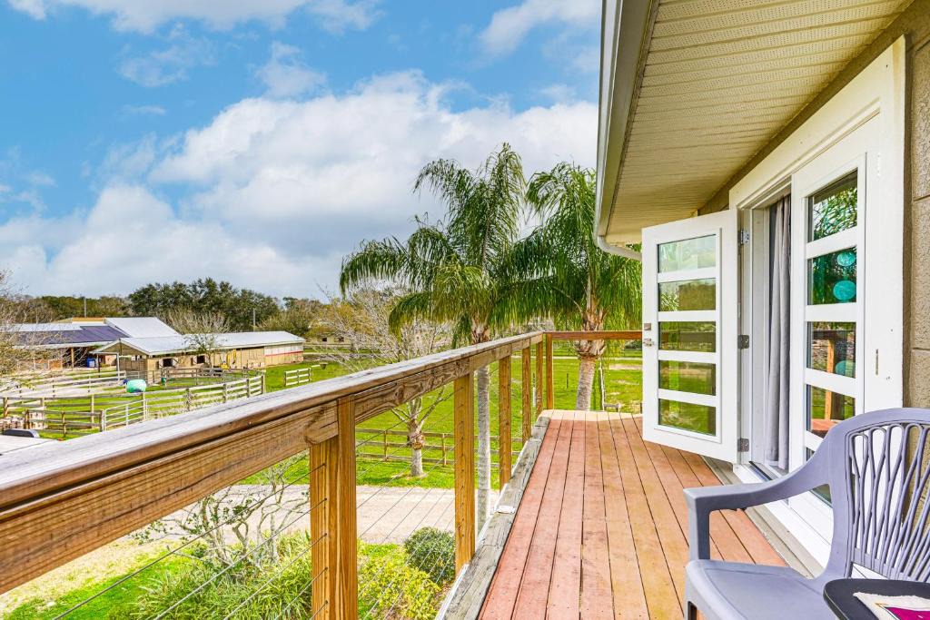 Greater Northdale Apartment | Pasture & Pond Views: Lovely Lutz Apartment
