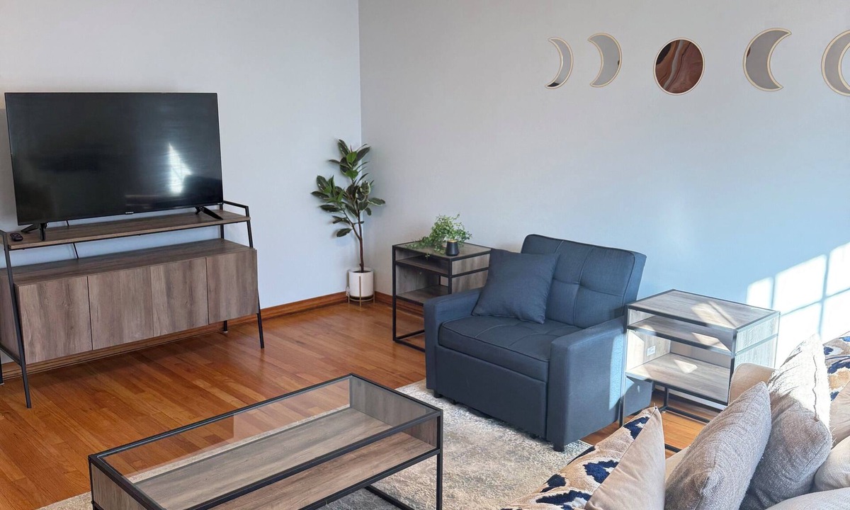 Silver Lane Apartment | Peaceful 1-bedroom apartment with AC in East Hartford