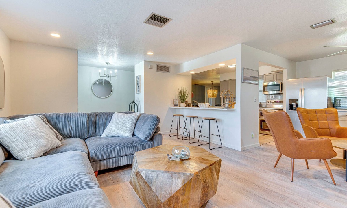 Tropic House | Pelican Beach Retreat! Family Home on Space Coast