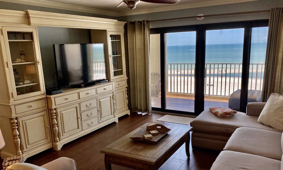 Fort Myers Beach Condo | Pelican Watch #502 - Great location, Nice Condo of Fort Myers Beach