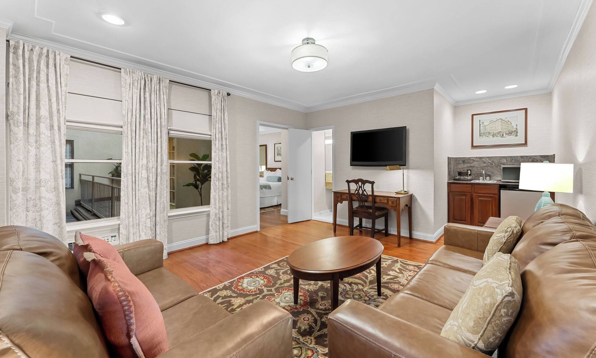 Old City Hotel | Penn's View Hotel
