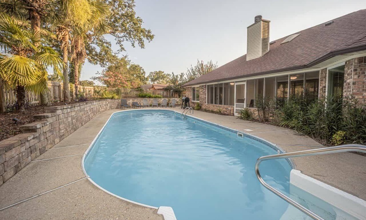 Scenic Hills Country Club Estates House | Pensacola Golf Course Escape 3 br | 3ba