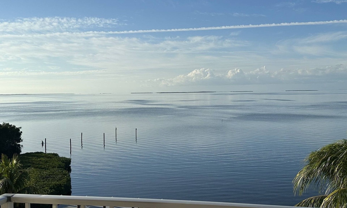 Islamorada Condo | Penthouse Condo with Rooftop Deck & Panoramic Sunset Bay Views – Islamorada