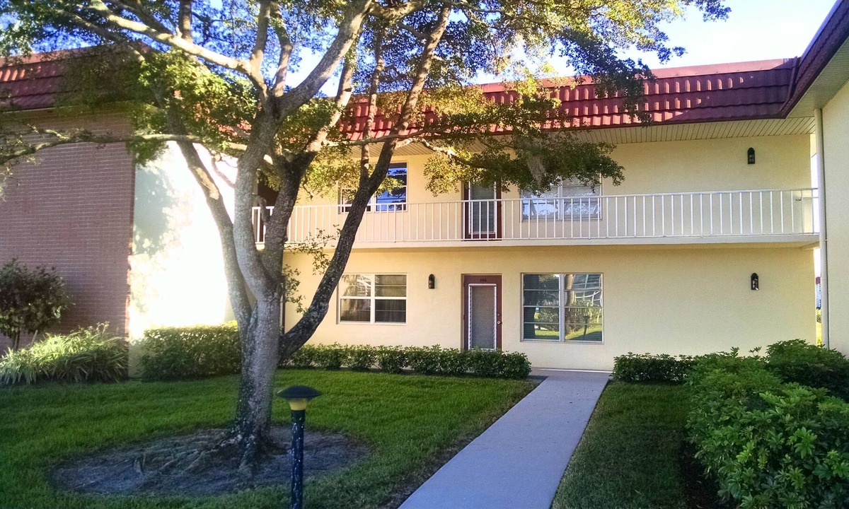 Florida Ridge Condo | Perfect Florida Getawa:y