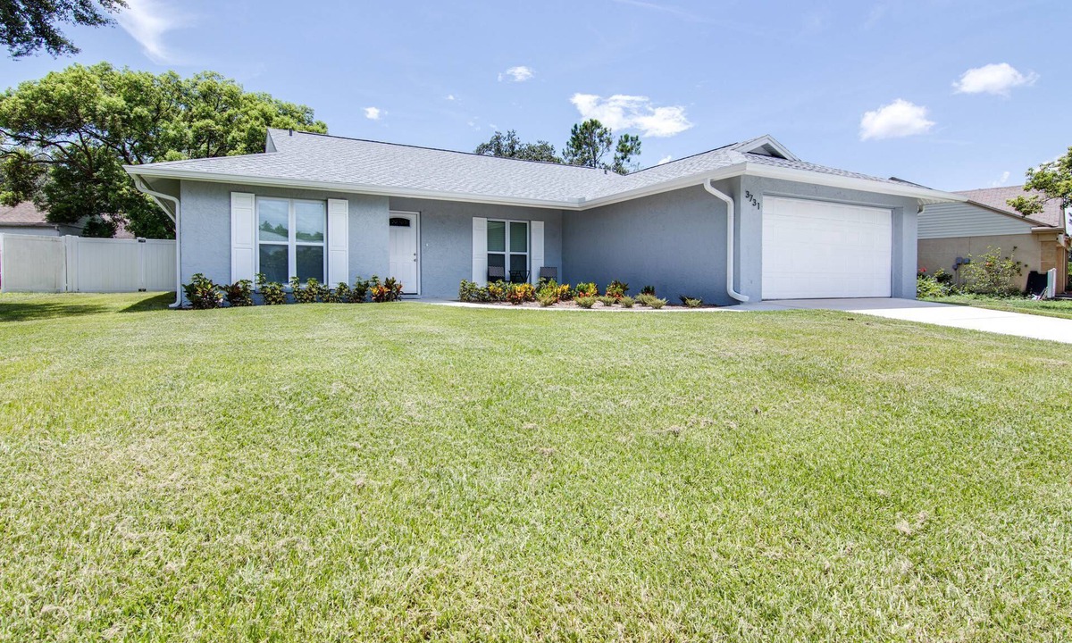 Bloomingdale House | Pet Friendly Retreat Near Tampa | Sunroom & Fenced Yard | Long Stays Welcome