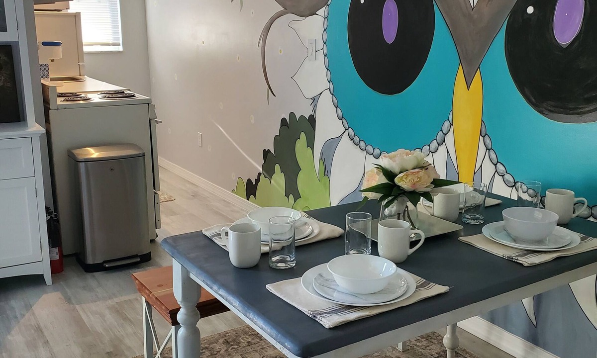 Gulfport Apartment | Poe's Place: In the Heart of Gulfport Art District!