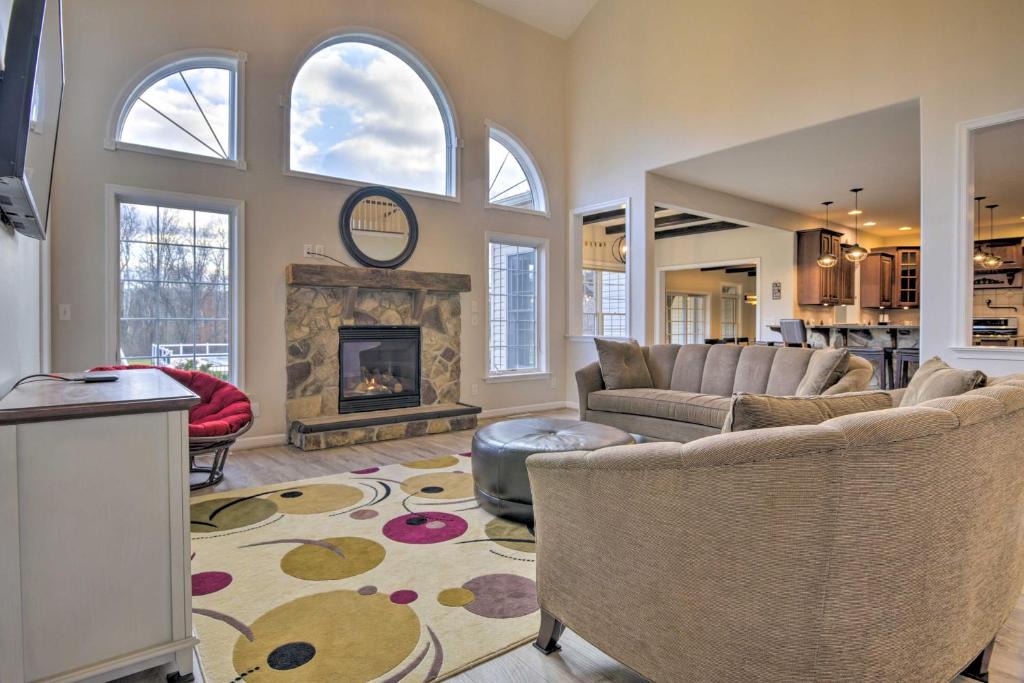 Hershey House | Pool & Furnished Patio: Group Getaway in Hershey