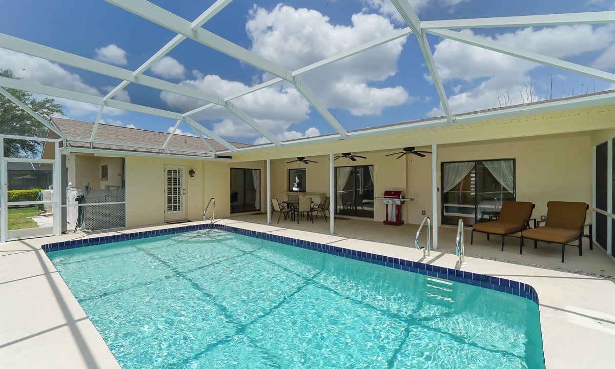 The Meadows Villa | Pool (heated) Villa 3BR/2BA Golf Community