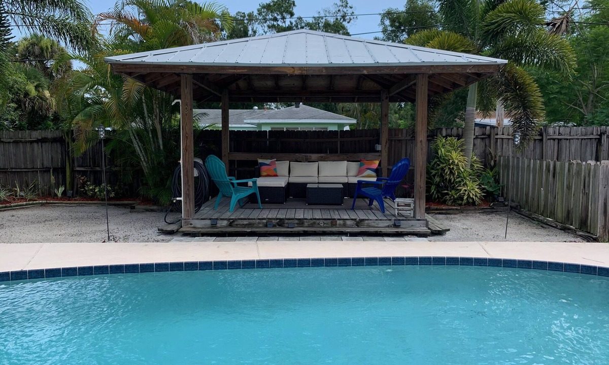 Vero Beach House | Pool side vibes at the Treasure Coast Cabana!