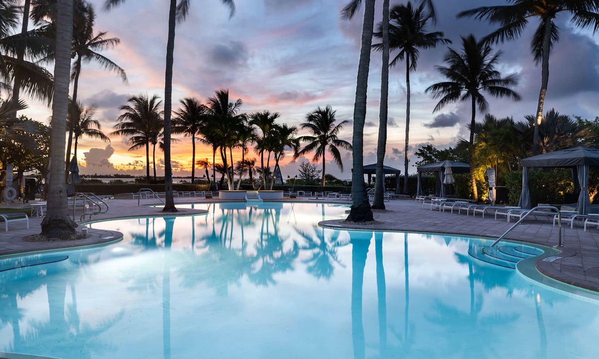 Marathon Hotel | Poolside Room w/Kayak & Sauna | No Hidden Fee!