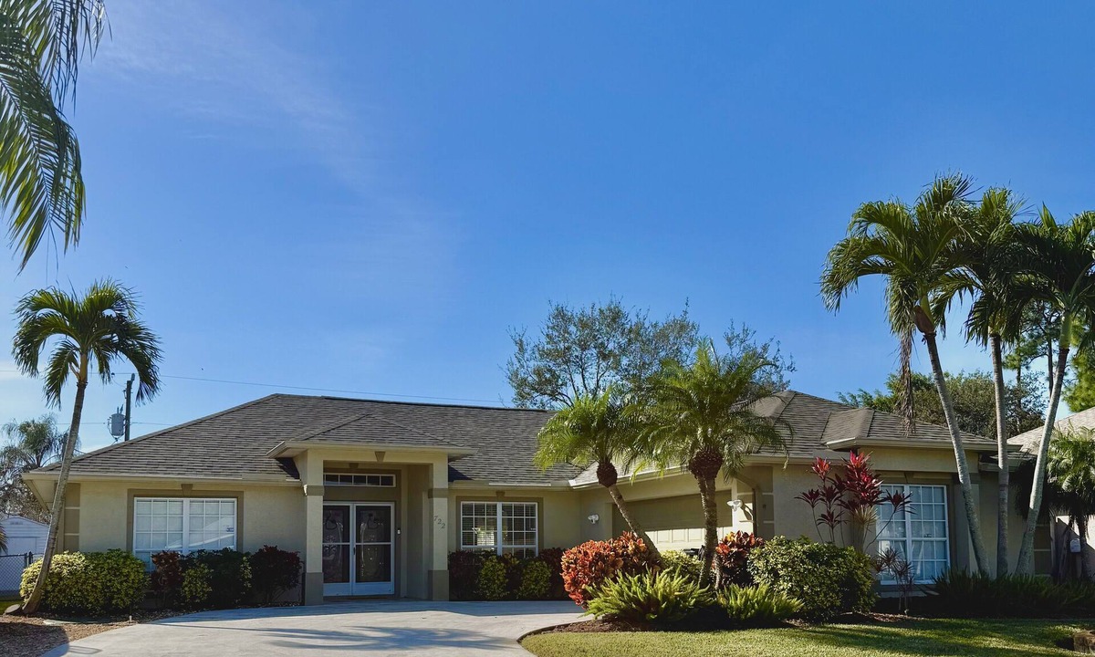 Port Saint Lucie House | Port St. Lucie Oasis - Bright 3BDR Home with Private Heated Pool