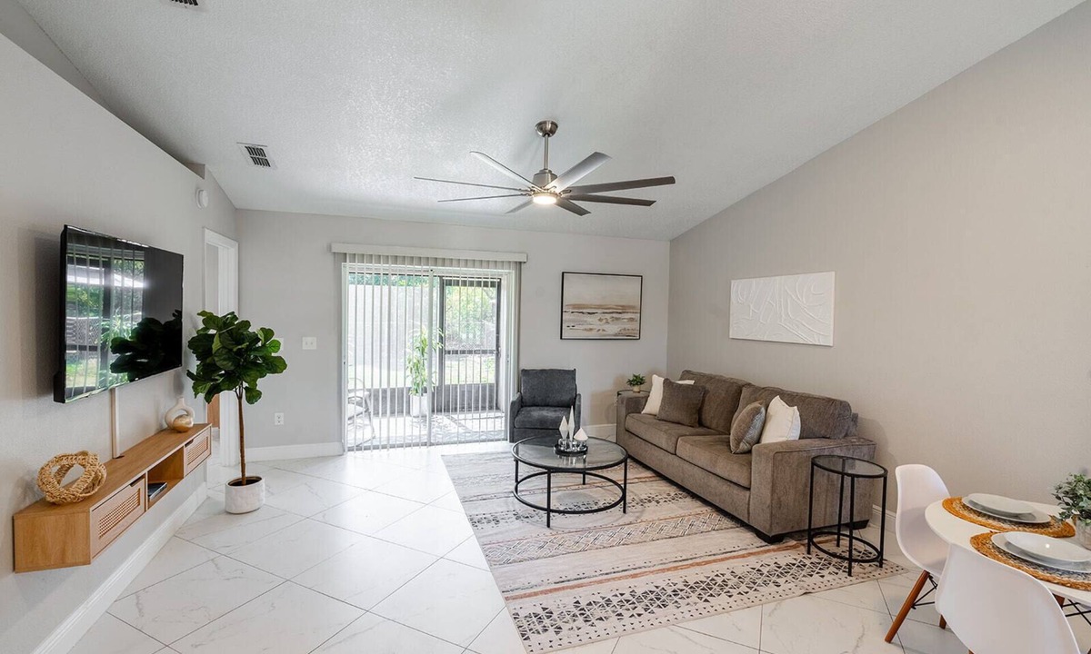 Lake Wales House | Premium Lake Wales Getaway!