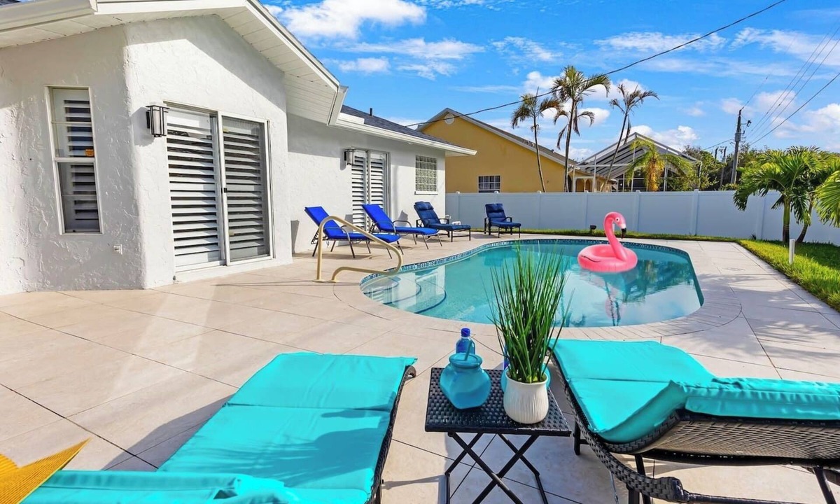 Naples Park House | Private Pool｜Near Beach｜Fenced Yard｜Outdoor Living