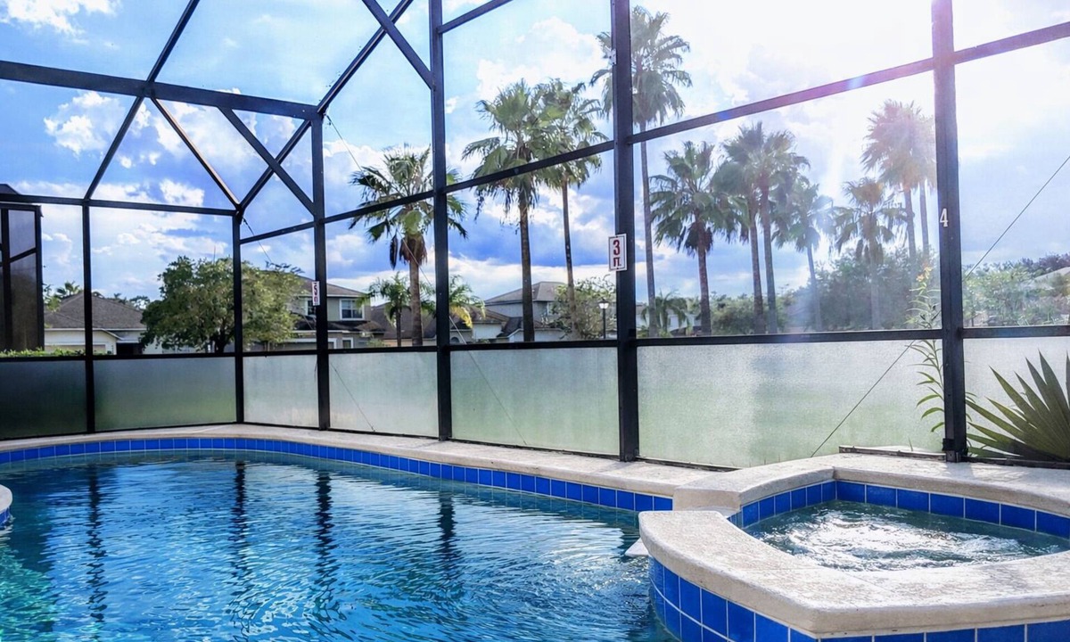 Cumbrian Lakes Villa | Private Pool & Spa Only 8 mi to Disney! Gated Community
