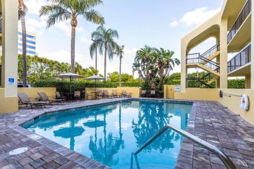 West Palm Beach Hotel | Quality Inn Palm Beach International Airport