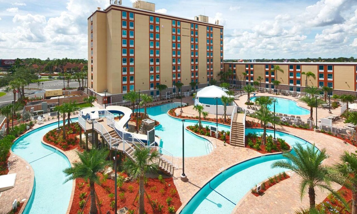 Kissimmee Hotel | Radisson LBV South | 2 Queen | Minutes to Theme Parks, Old Town Kissimmee