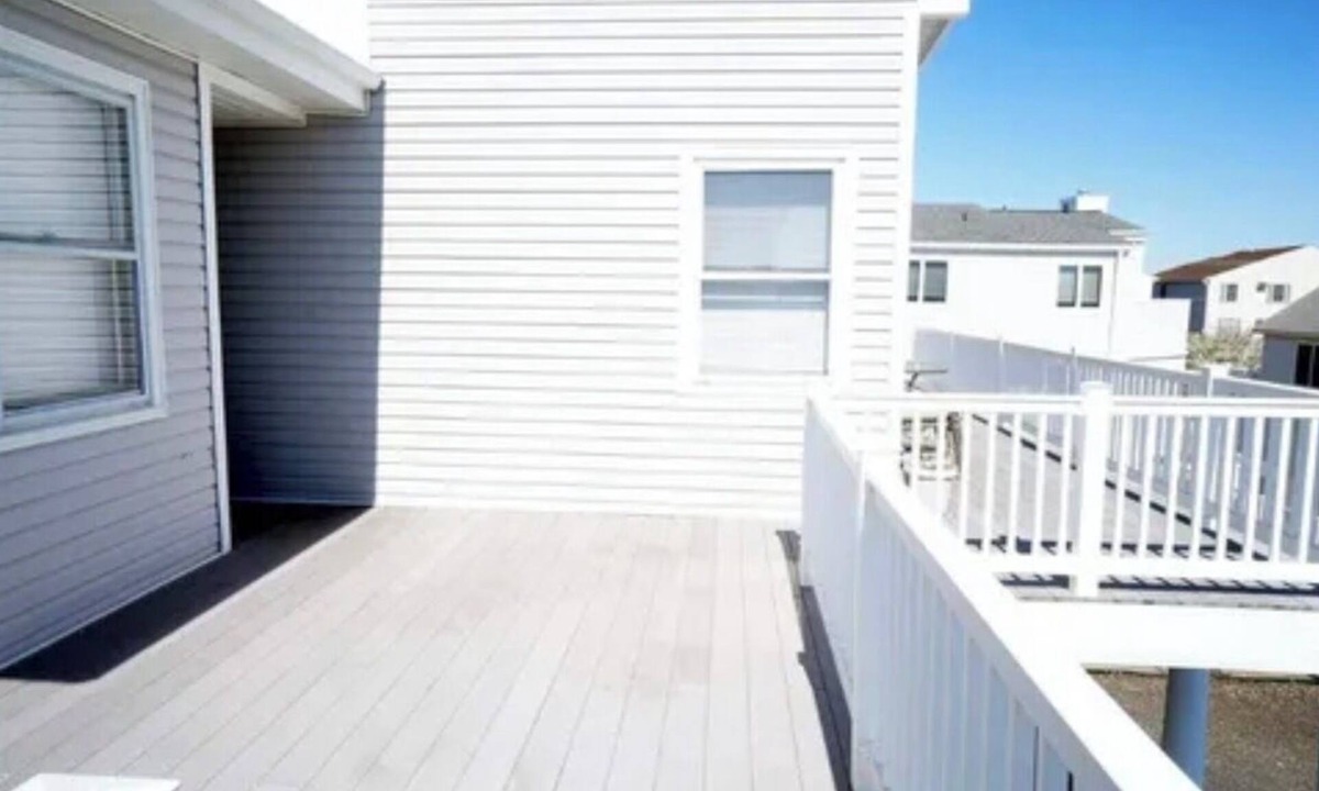 Sea Isle City Condo | Rare 2026 Summer Seasonal Rental…2 bedroom condo in Sea Isle City