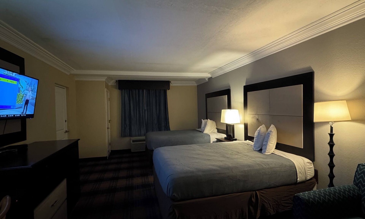 Northwest Pensacola Hotel | Regency inn and Suites