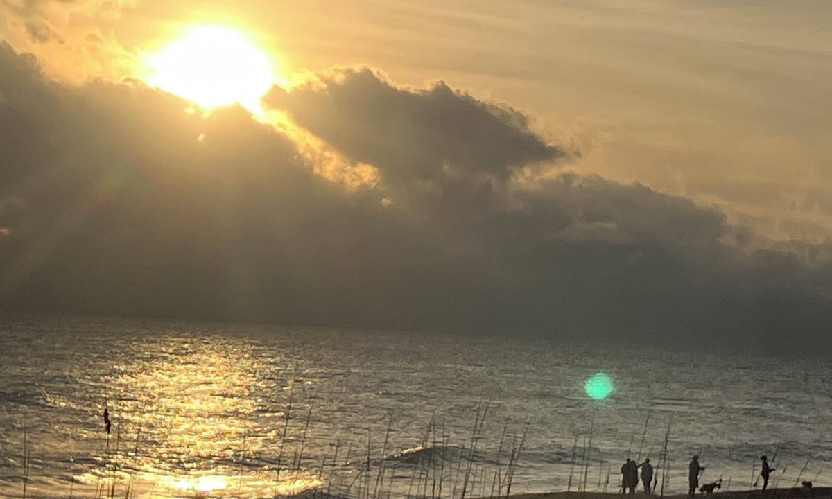 Hobe Sound House | Relax in this 3 bedroom, 2 bathrooms, heated pool with pull out couch, sleeps 8