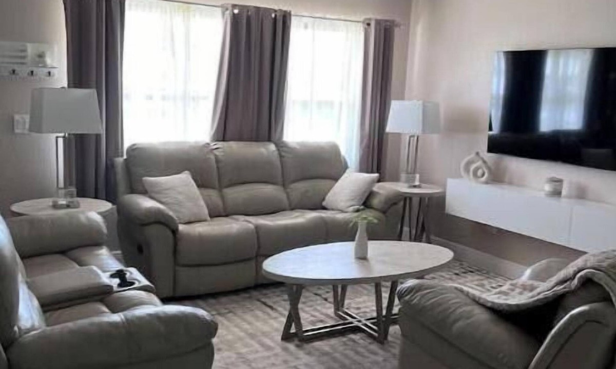 Fort Myers Shores House | Relaxing Ft. Myers home