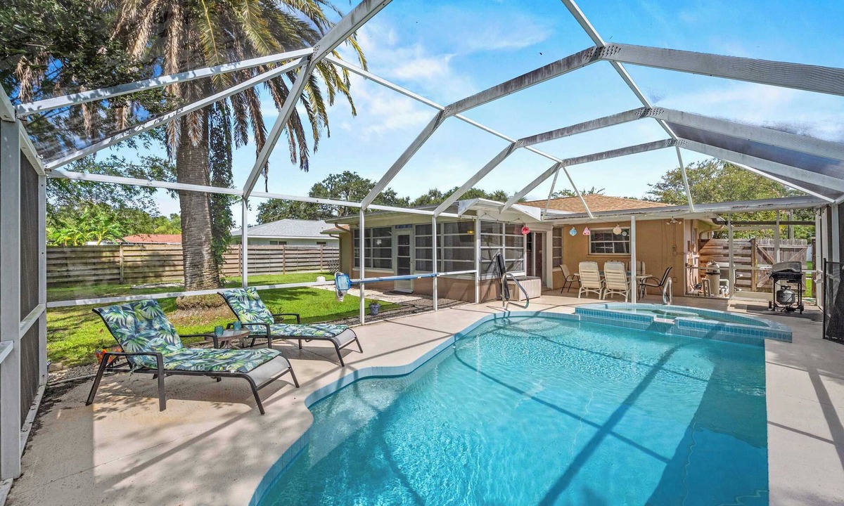 Gulf Gate Estates House | Relaxing Pool Home minutes from Siesta Key