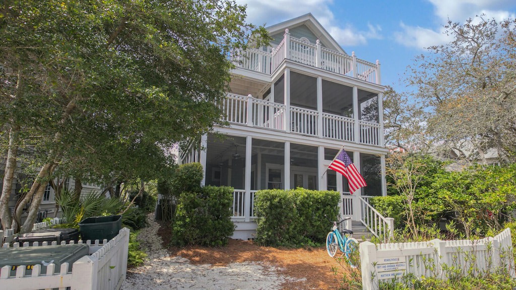 Seaside House | Rendezvous-Luxurious Seaside 3 bedroom home with 1 bedroom Carriage House