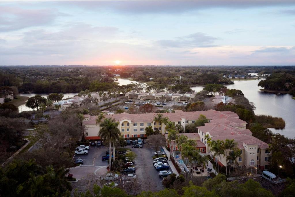 Weston Hotel | Residence Inn by Marriott Fort Lauderdale Weston