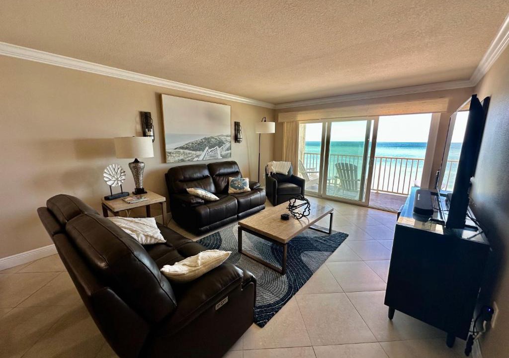 Indian Shores Apartment | Resort living Beachfront Suite
