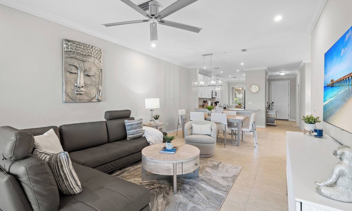 Naples Condo | Resort Living, Professionally Decorated, END Unit,1st Floor, Stunning Water View