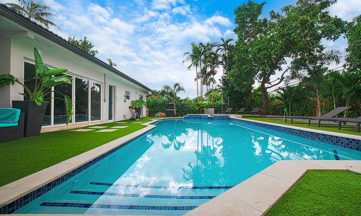 Palmetto Estates House | Resort Near Zoo & The Falls Pool/Spa, BBQ & Gym