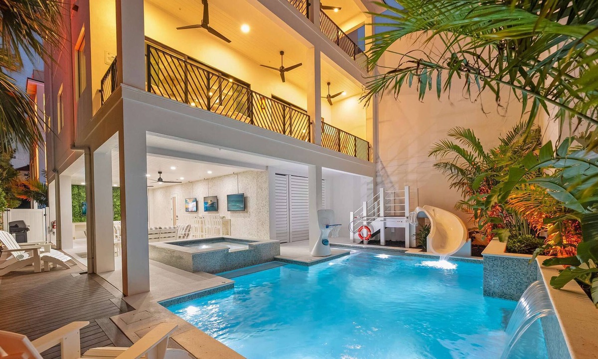 Clearwater Beach House | Resort Pool, Rooftop Oasis & Direct Beach Access