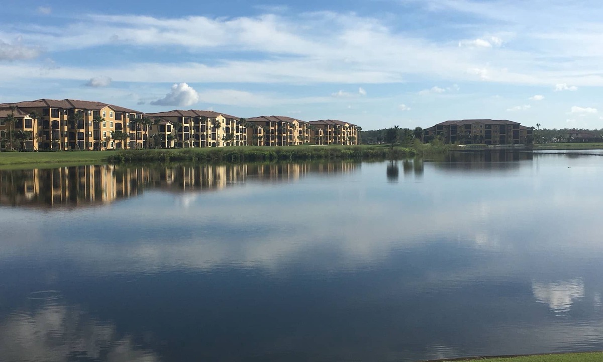 Naples Condo | Resort Style Luxury Condo - Golf Paradise!
