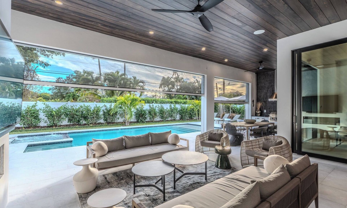 Naples Park House | Resort-Style Luxury Home