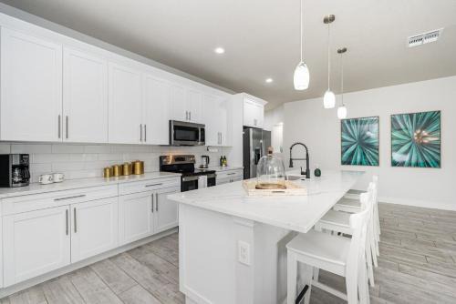Port Malabar House | Retreat at Palm Bay Pool Home