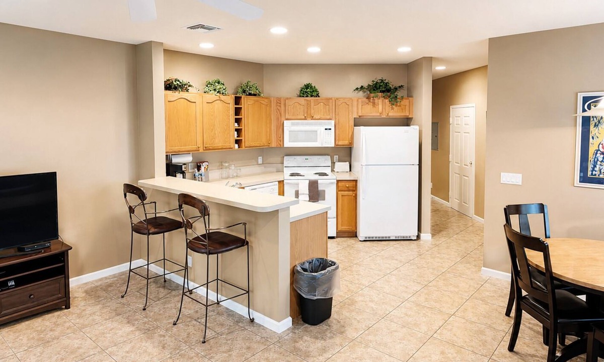 Port Saint Lucie Villa | Right Direction Rentals 2 Bedroom Villa 8401
