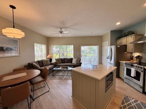 Port Saint Lucie Villa | Right Direction Rentals 2 Bedroom Villa 9981
