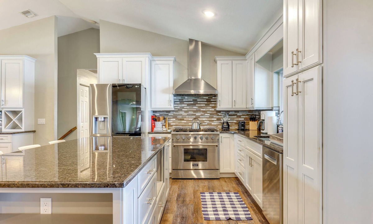 Concerned Citizens of Gibsonton Area House | Riverfront Gibsonton Home ~ 12 Mi to Tampa!