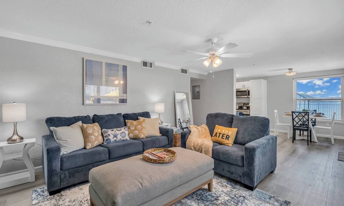 Fort Myers Apartment | Riverwalk Retreat | Waterfront 2BR Sleeps 7