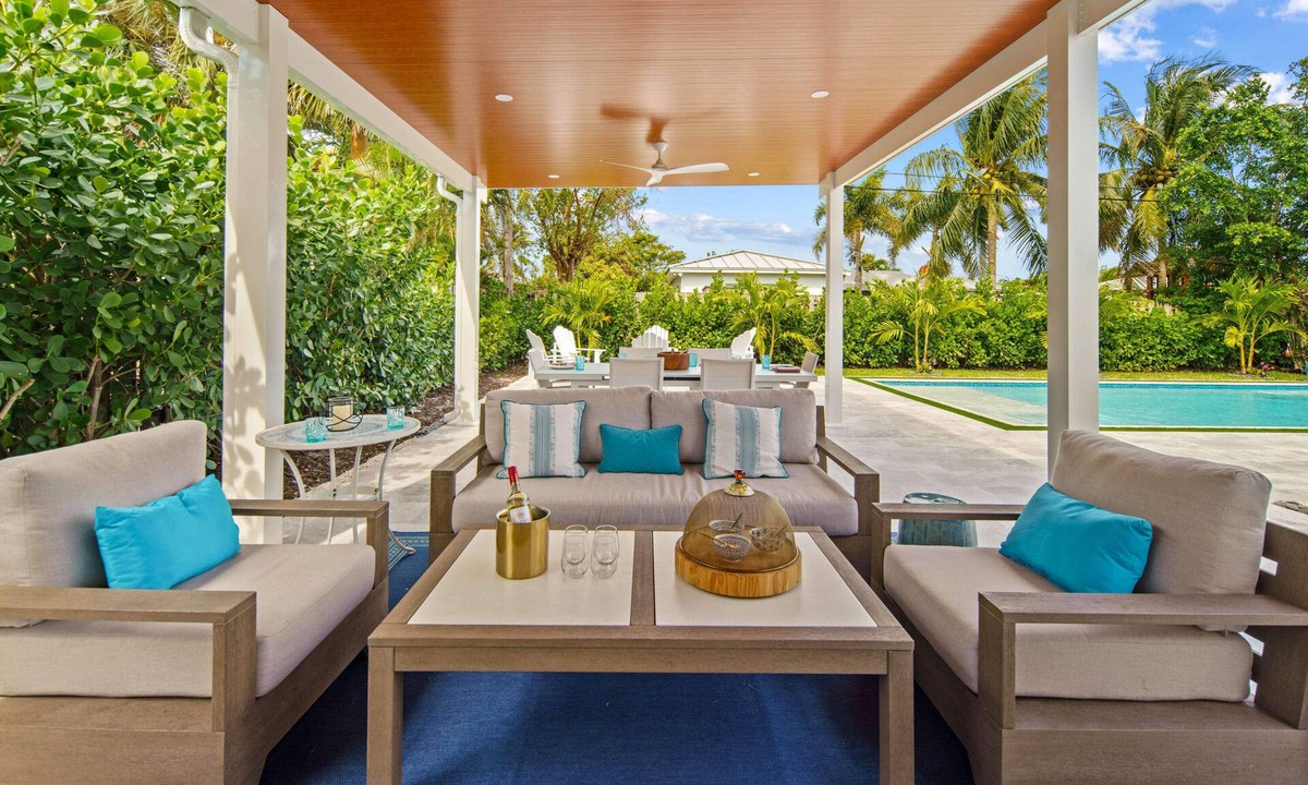 Southside House | Rove Travel | Sunny Vista | Heated Pool & Firepit