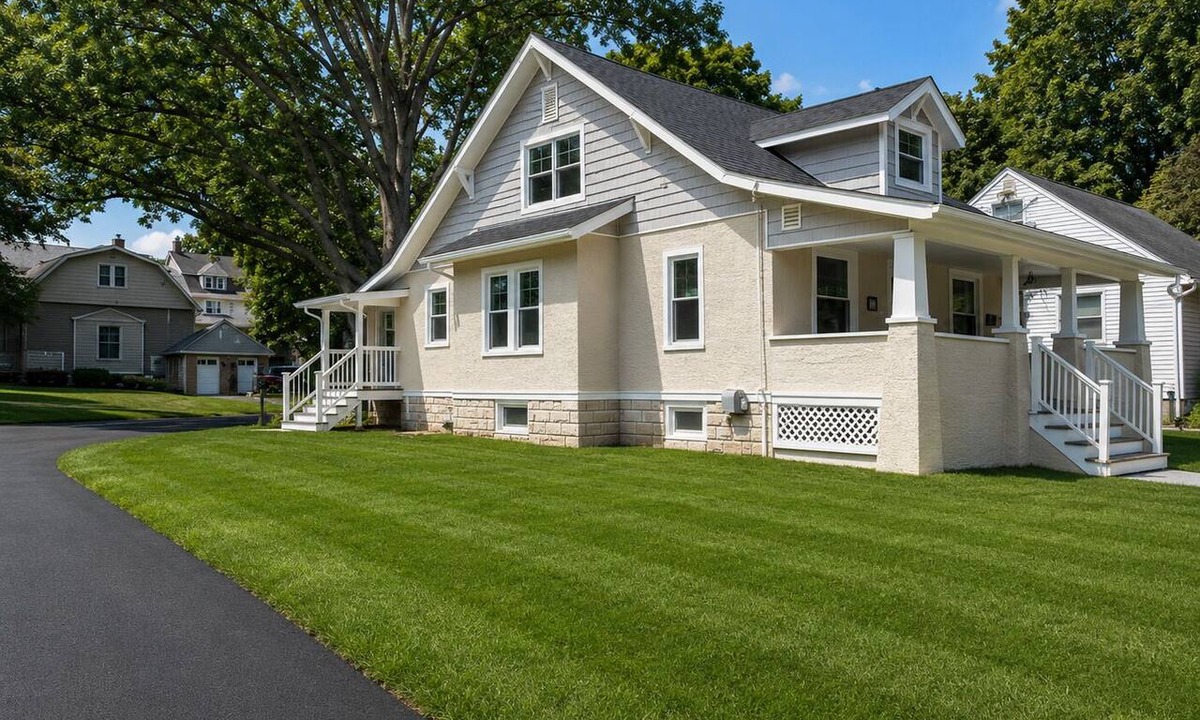 Glassboro House | Rowan University stay 20 Min to Philadelphia sleeps 12