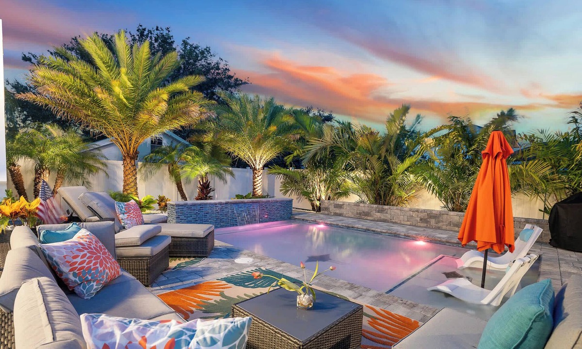 Butler Beach House | Salty Turtle l Pool l Walk to Beach