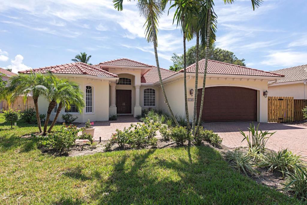 Lake Park House | Sandcastle Sister