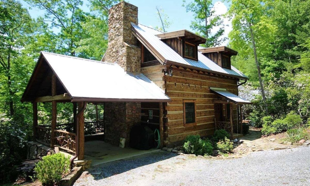 Pisgah Forest Cabin | Sarah`s Cabin in Pisgah Forest