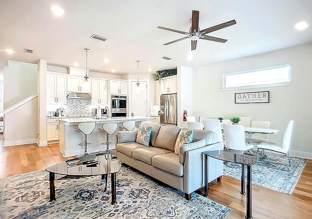 Arlington Park House | Sarasota Luxury Vacation for 12