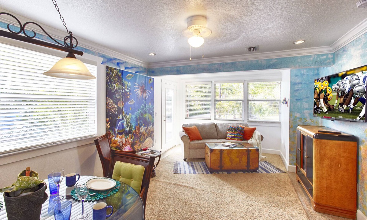 Laurel Park Cottage | SarasotaCottageRentals ~ Authentic FL, Enchanting Downtown Historic Laurel Park