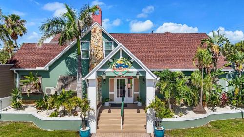 Gulfport Bed & Breakfast | Sea Breeze Manor Inn