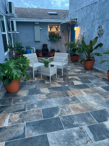 Bearss Plaza Apartment | Sea Breeze