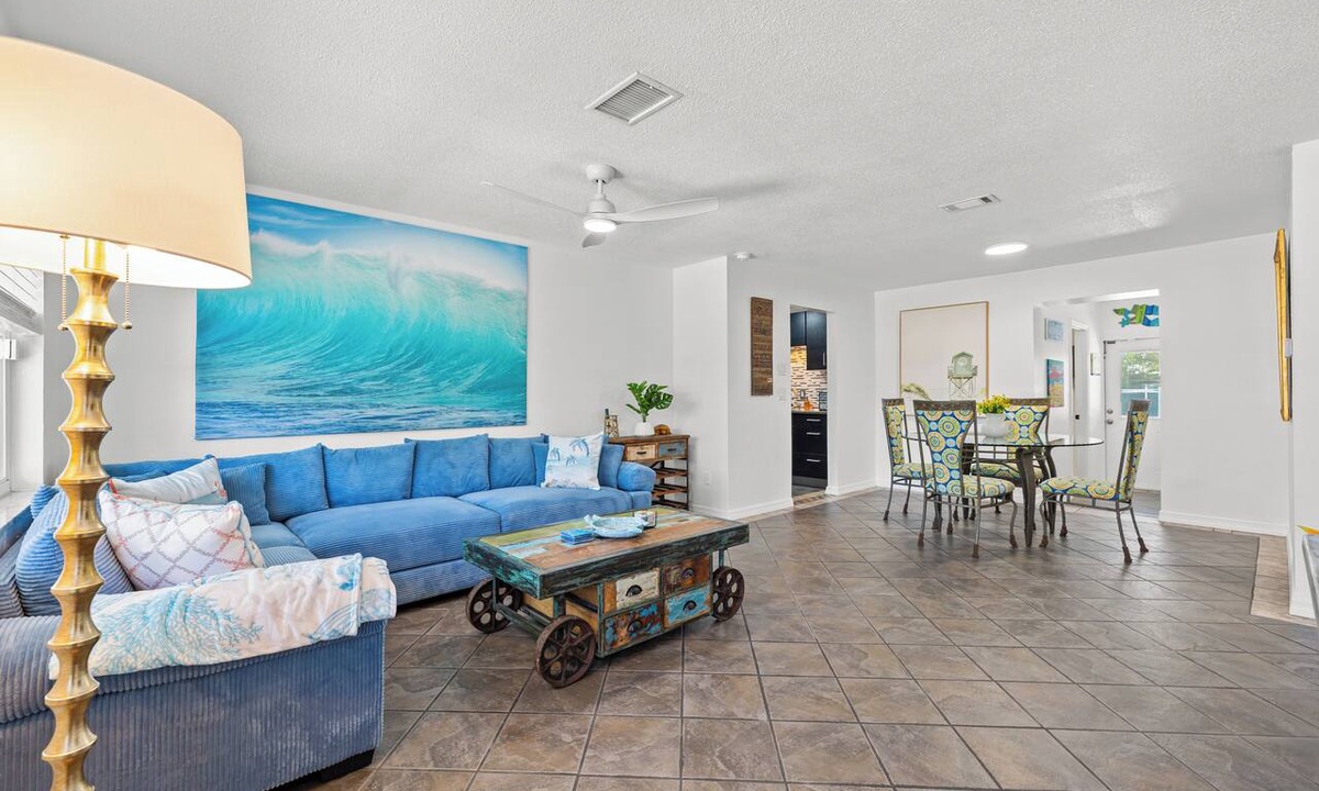 Anona House | Sea La Vie - Family Fun - 9 Min to Beach