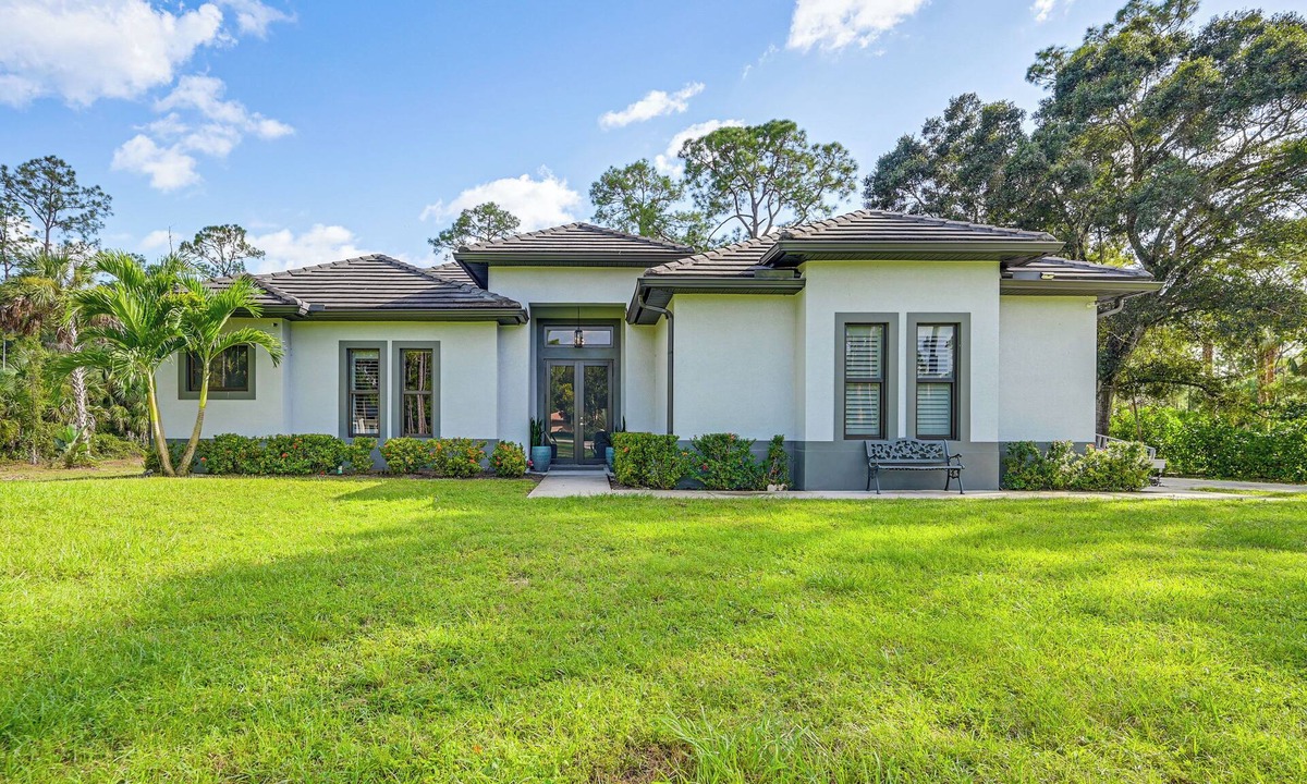 Rural Estates House | Serene Naples Home by Golf & Beaches